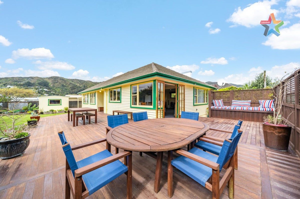 37 Porutu Street, Fairfield, Lower Hutt - Carousel 1