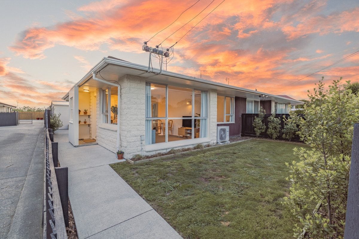 2/136 Pine Avenue, South New Brighton, Christchurch - Carousel 1