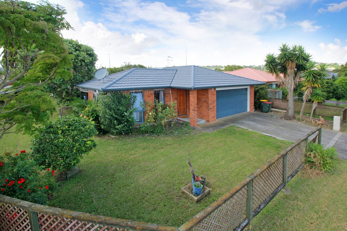 2 Watersfield Place, Flat Bush, Auckland - Carousel 16