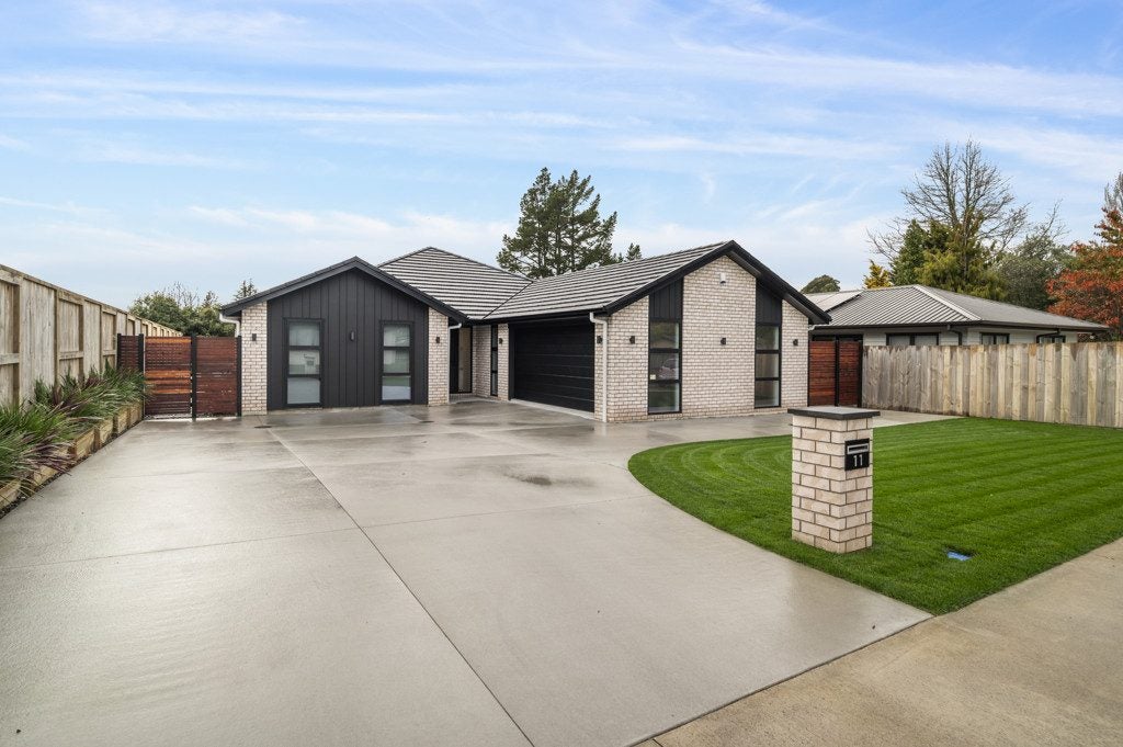 11 Lloyd Crescent, Pukehangi, Rotorua - Carousel 2