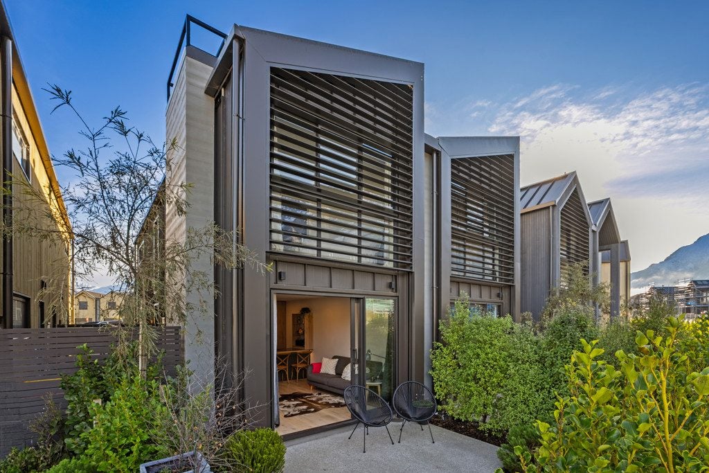 51 Ryan Loop, Jacks Point, Queenstown - Carousel 1