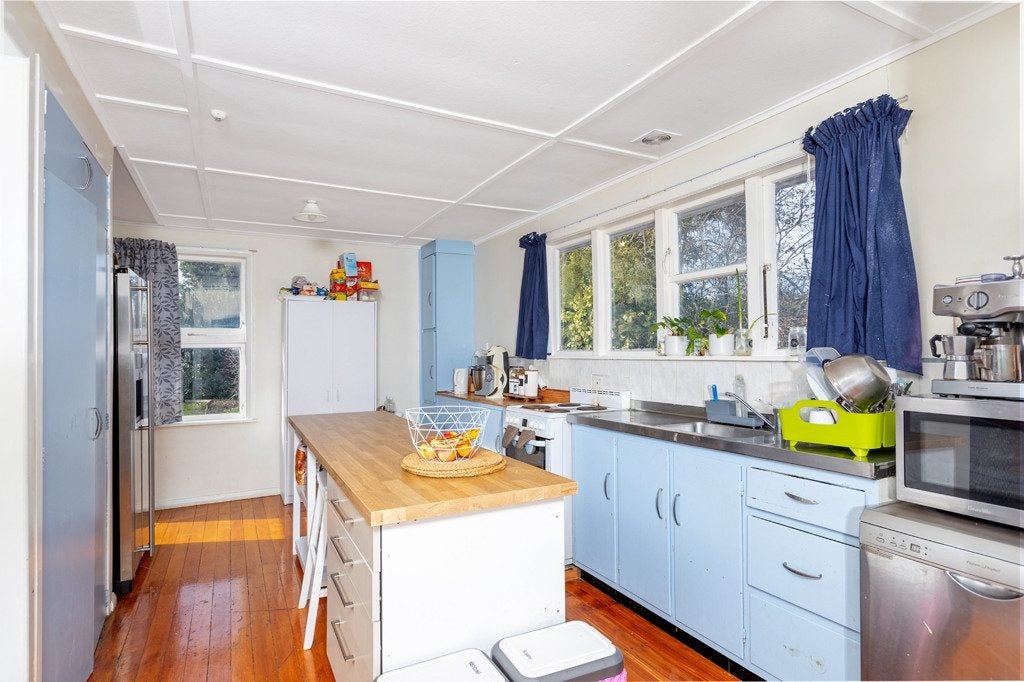 6 Kummer Crescent, Masterton - Carousel 2