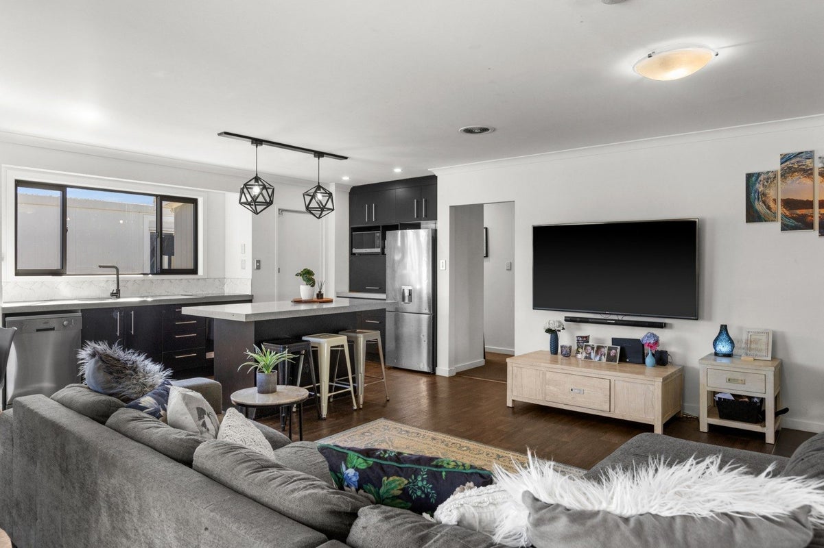 402 Main North Road, Bay View, Napier - Carousel 1