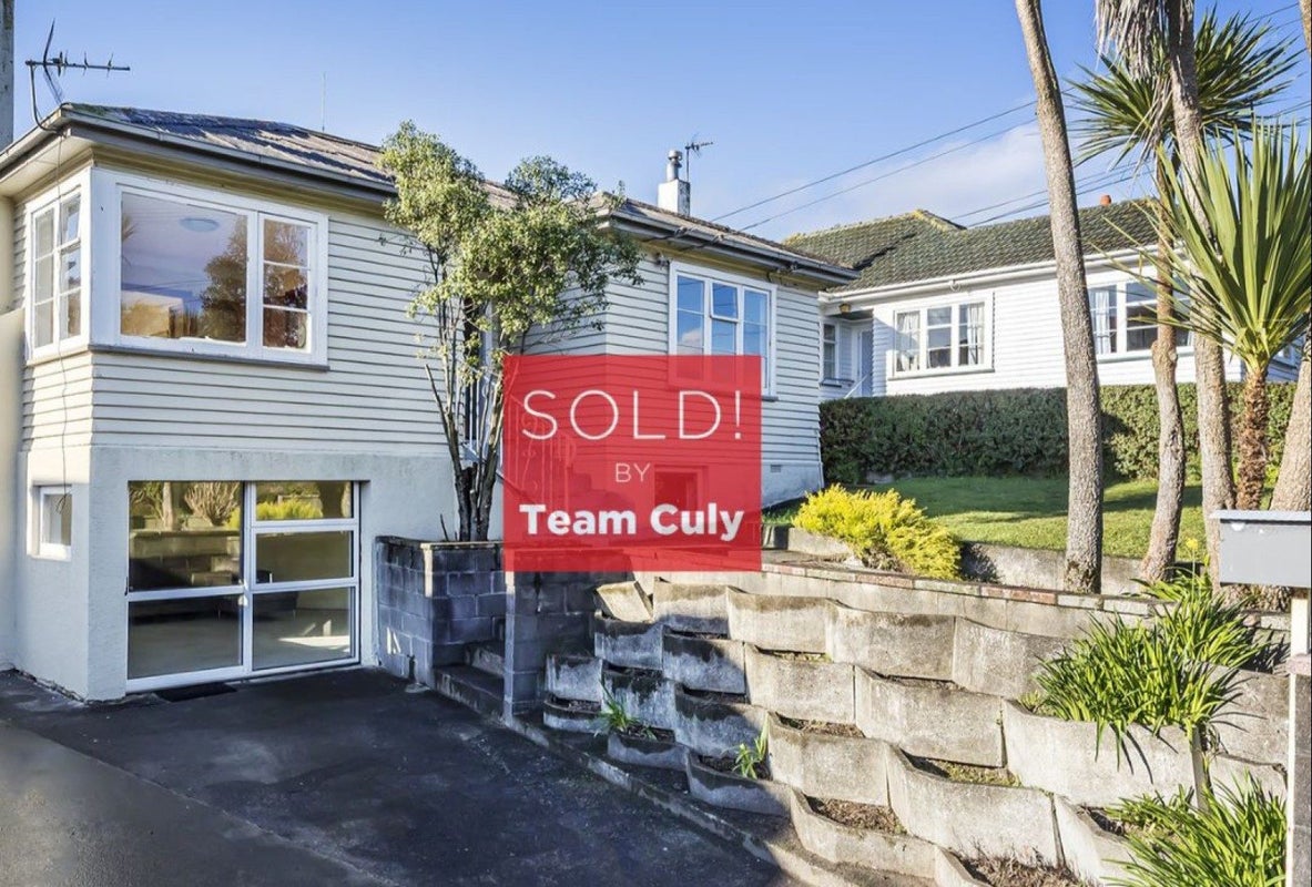 34 Duncan Street, Tawa, Wellington - Carousel 1