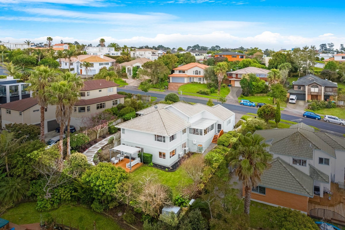 27 Caversham Drive, Torbay, Auckland - Carousel 2