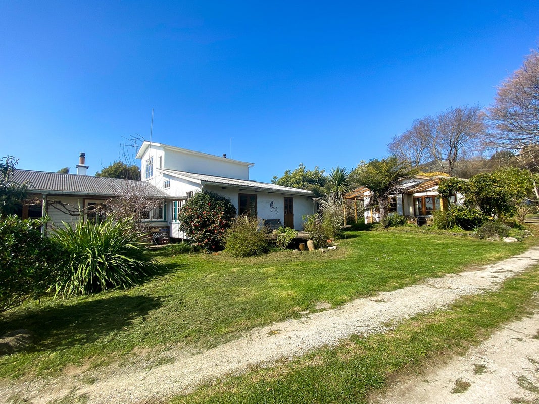 678 Abel Tasman Drive, Takaka - Carousel 1
