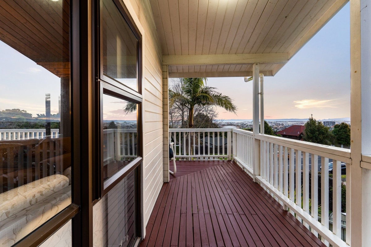 20 Goodwood Drive, Goodwood Heights, Auckland - Carousel 2