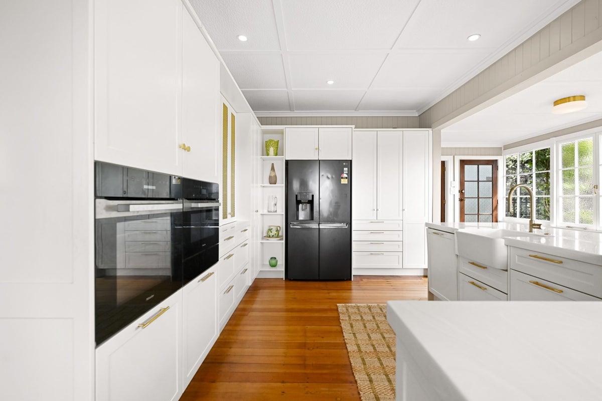10 Ruakiwi Road, Hamilton Lake, Hamilton - Carousel 2