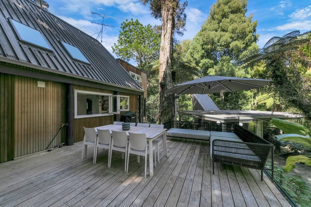 186C Woodlands Park Road, Titirangi, Auckland - Carousel 39