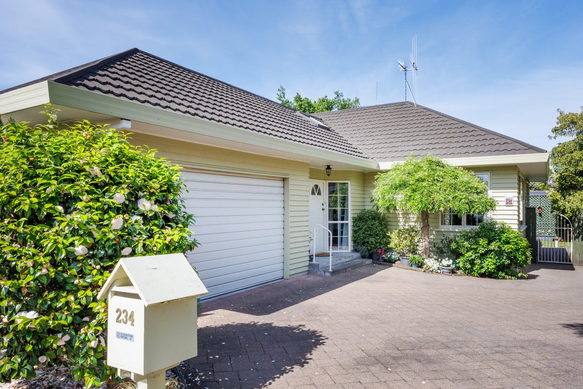 234 Victoria Avenue, Hokowhitu, Palmerston North - Carousel 23