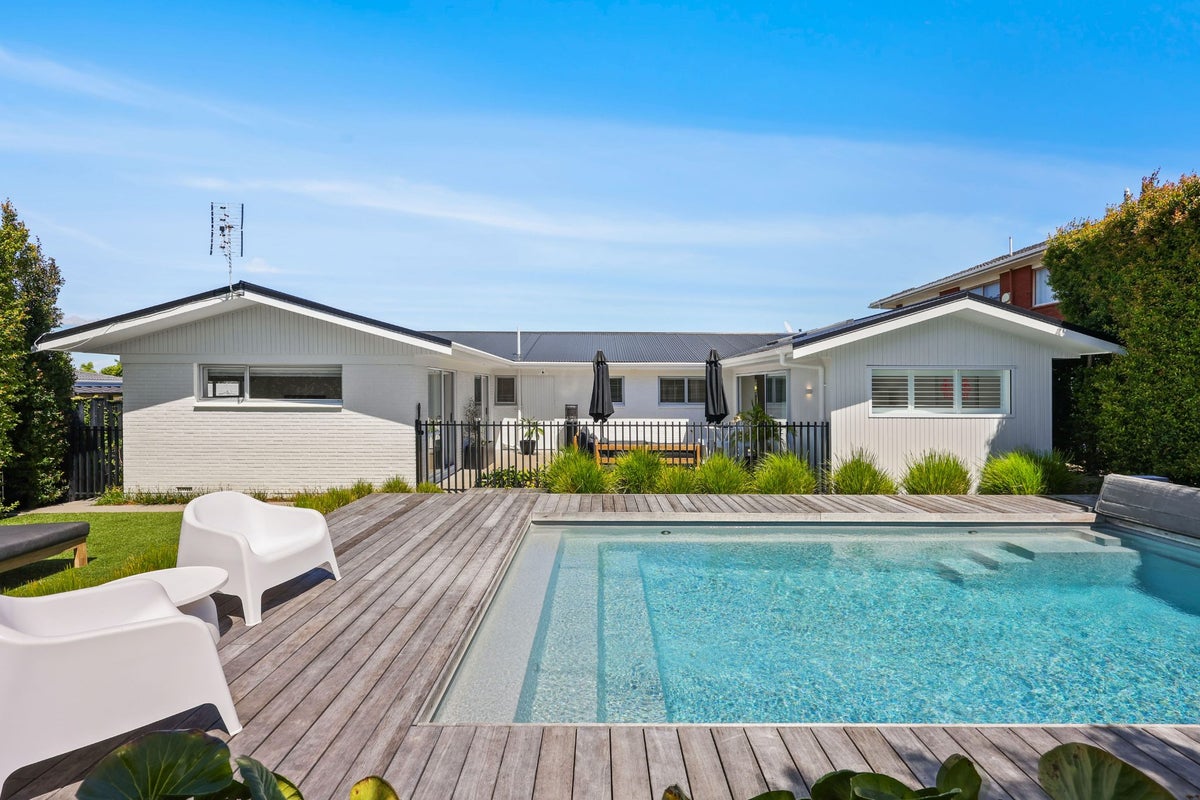 46 Luton Avenue, Sunnyhills, Auckland - Carousel 1