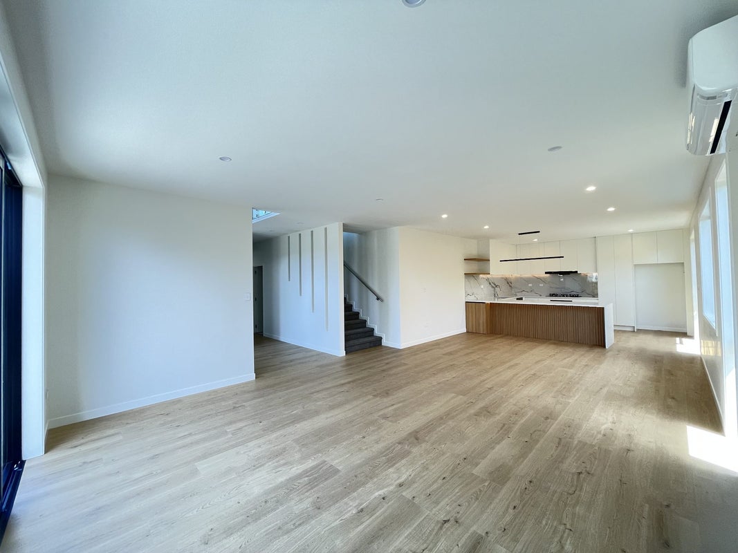 16 The Anchorage, Sunnyhills, Auckland - Carousel 2