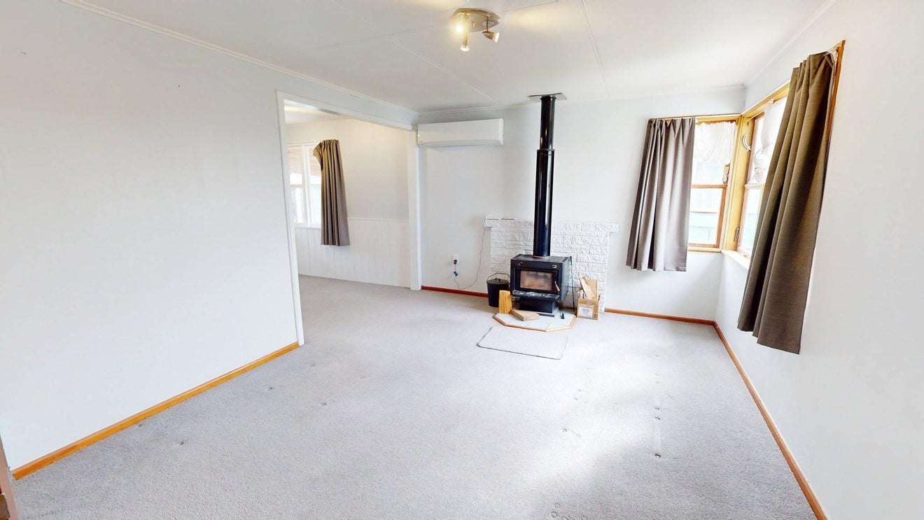 22 Ellesmere Crescent, Highbury, Palmerston North - Carousel 2
