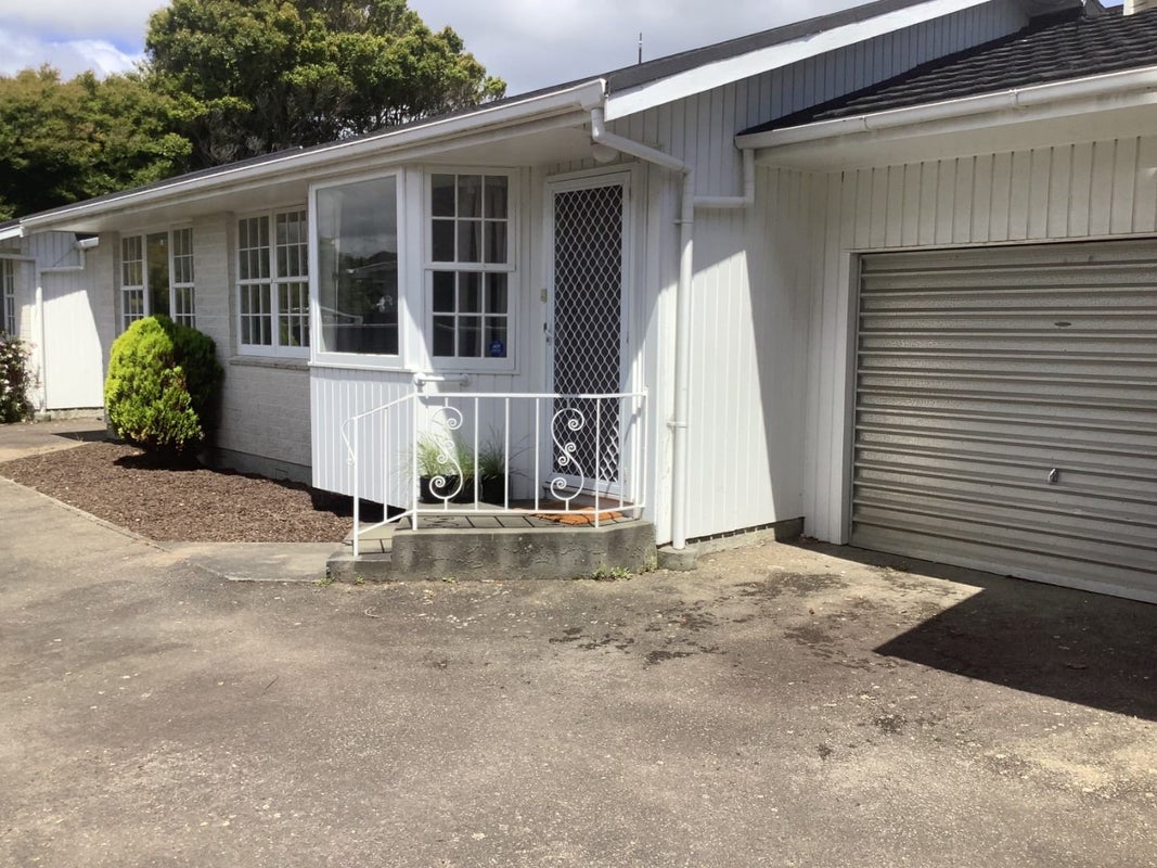2/53 Ludlam Crescent, Woburn, Lower Hutt - Carousel 1