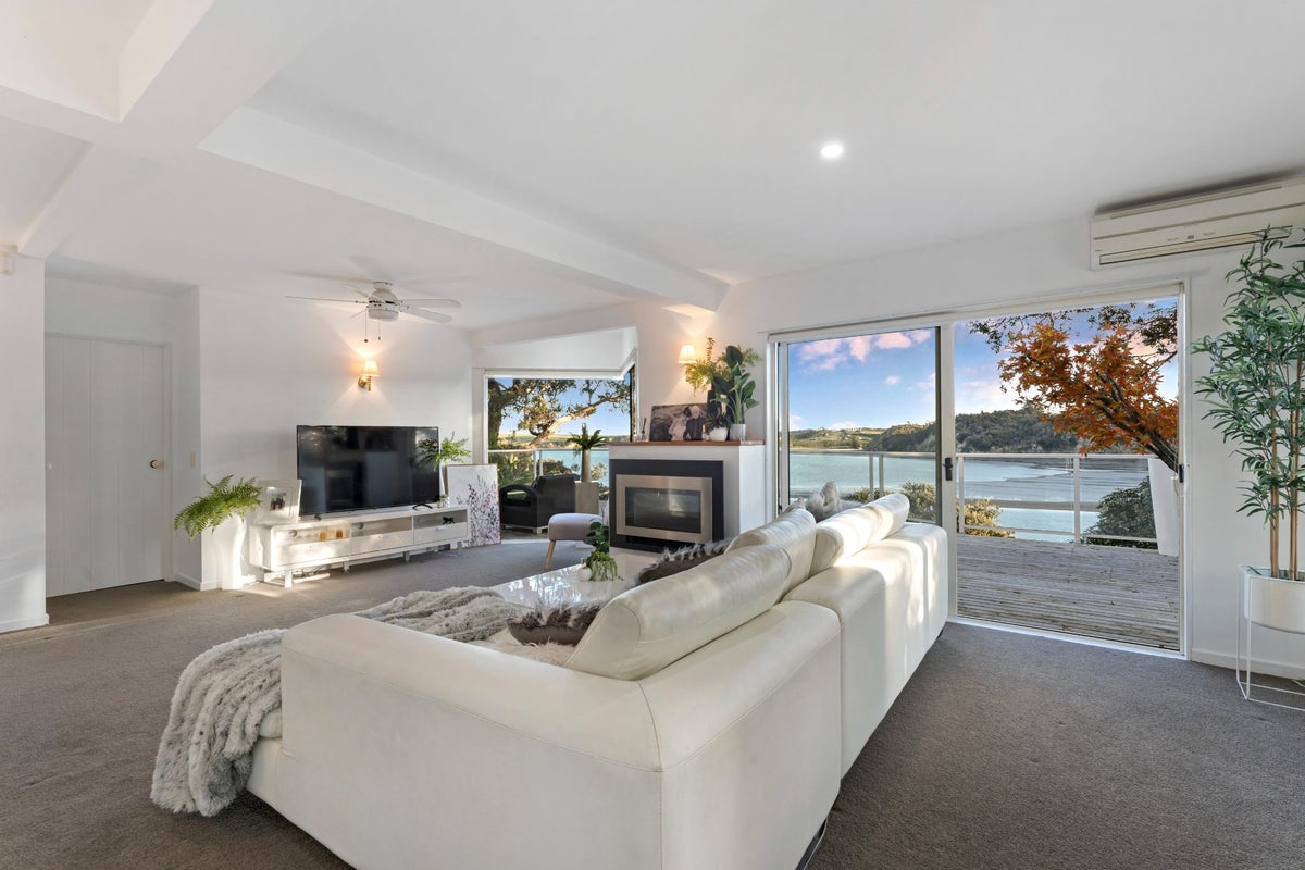 9 Ferry Road, Wade Heads, Whangaparaoa - Carousel 2