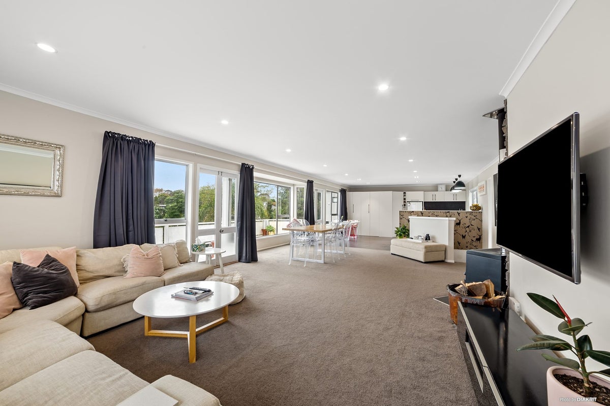 47 Seon Place, Birkdale, Auckland - Carousel 1