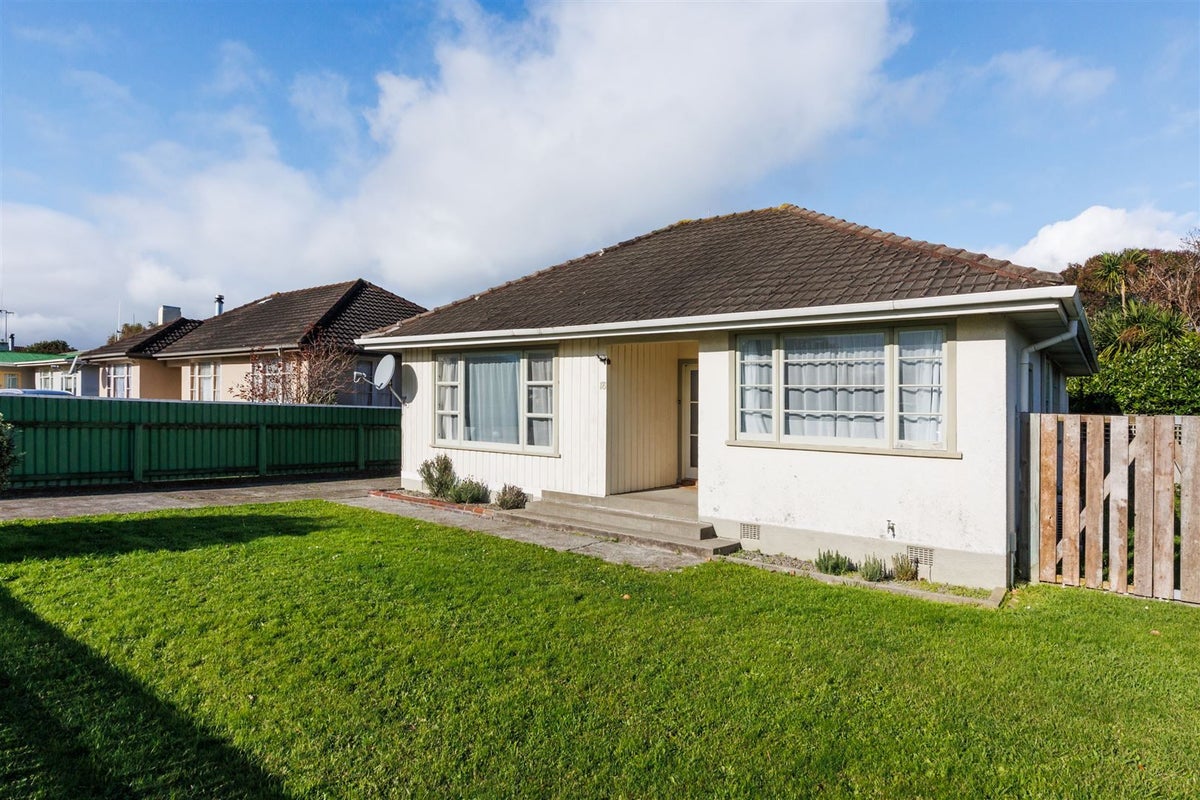 18 Milton Street, Roslyn, Palmerston North - Carousel 17
