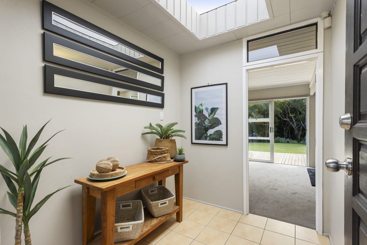 31 Awaruku Road, Torbay, Auckland - Carousel 2