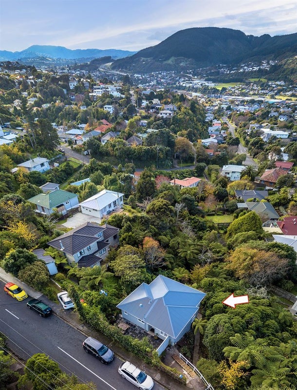 11 Chester Road, Tawa, Wellington - Carousel 23