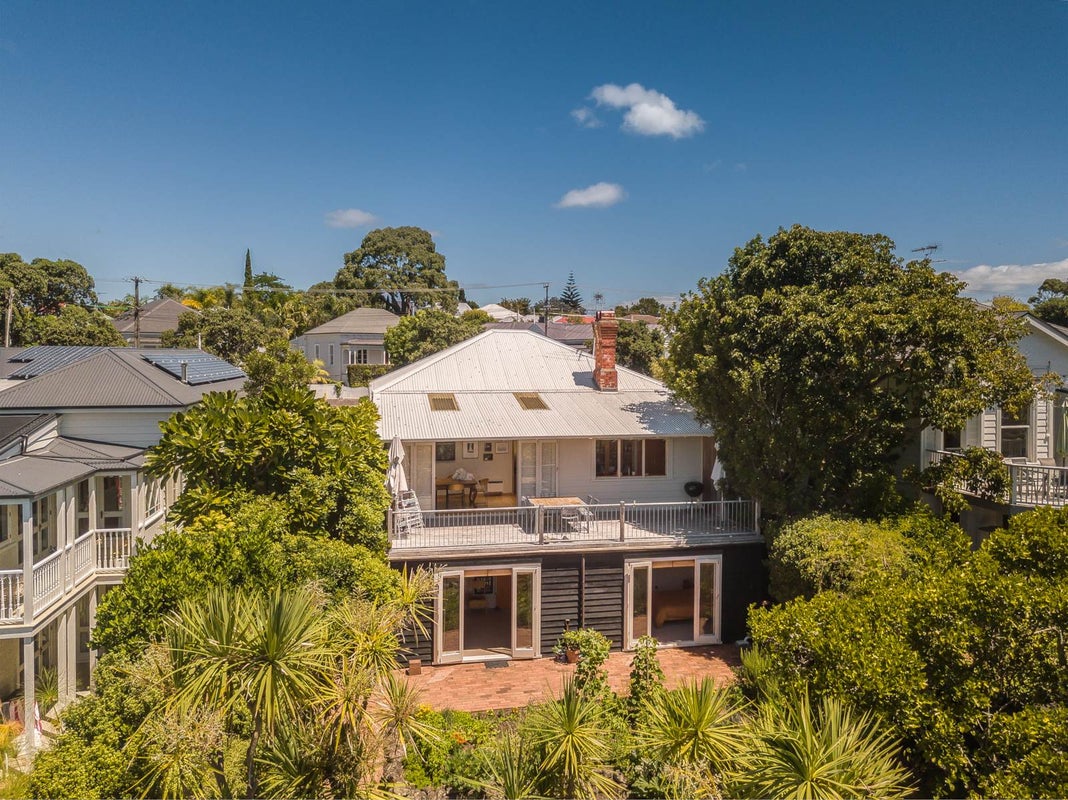 6 Waterview Road, Stanley Point, Auckland - Carousel 2