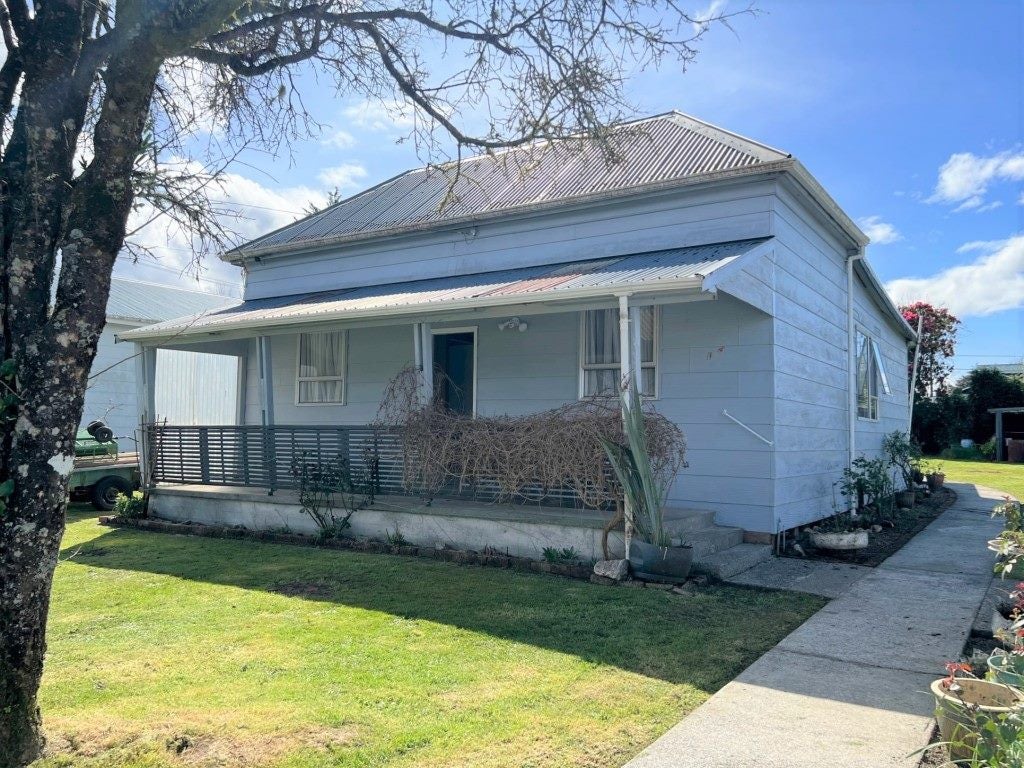 14 Edwyn Street, Blackball, Greymouth - Carousel 1