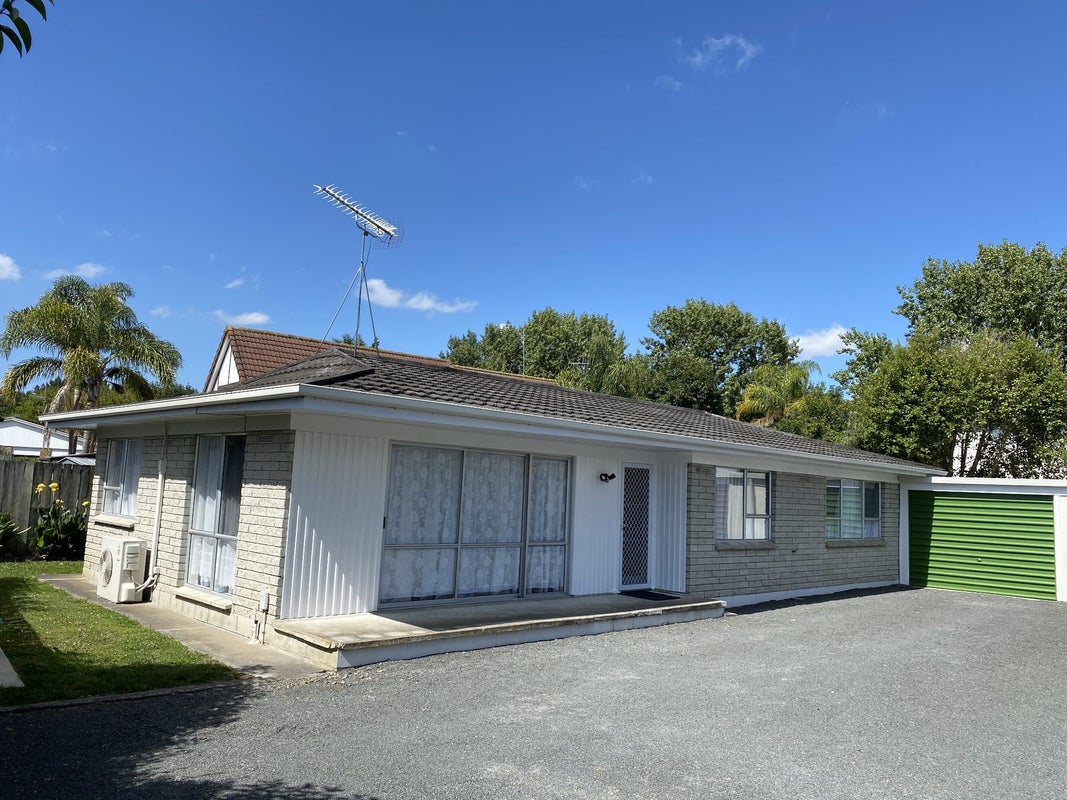 10B Page Place, Hamilton East, Hamilton - Carousel 1