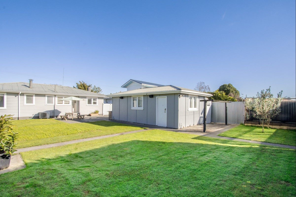 13 Trinity Crescent, Pirimai, Napier - Carousel 26