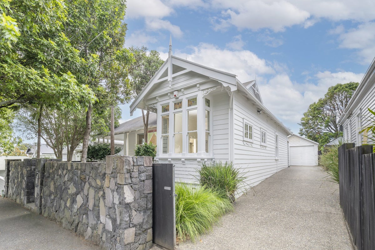 33 Walters Road, Mount Eden, Auckland - Carousel 1
