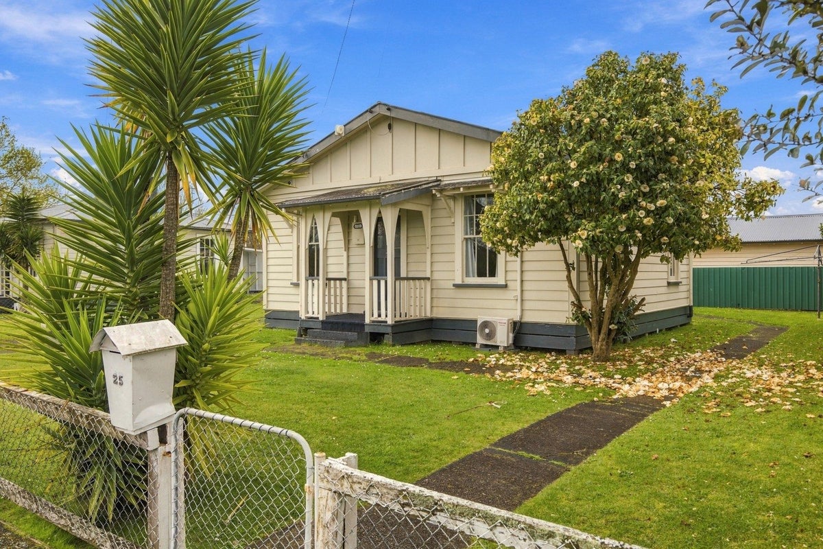 25 Weka Street, Frankton, Hamilton, Waikato - Carousel 1