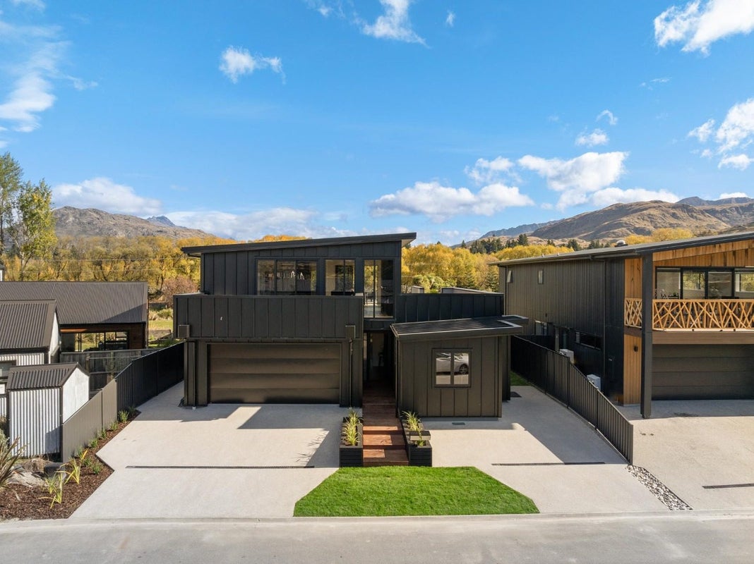 9 Walton Way, Lower Shotover, Queenstown - Carousel 1