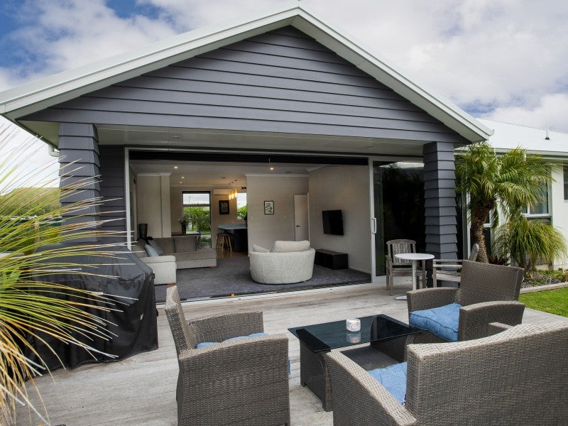 8 Hamilton Drive, Wainui, Gisborne - Carousel 2