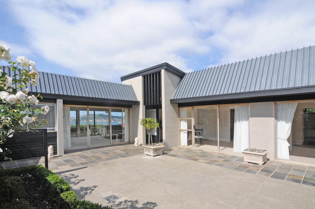 45 Rama Cres, Khandallah, Wellington - Carousel 1