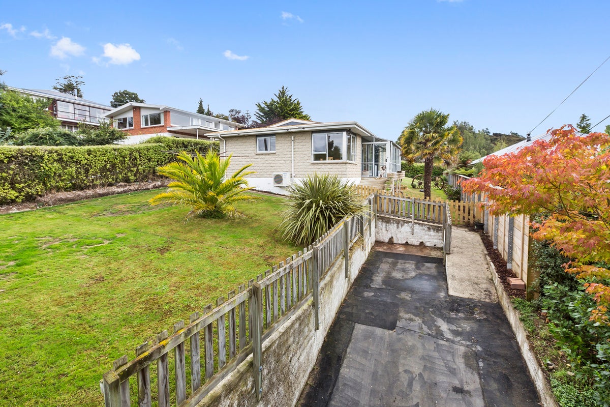 27 Coach Road, Fairfield, Dunedin - Carousel 1