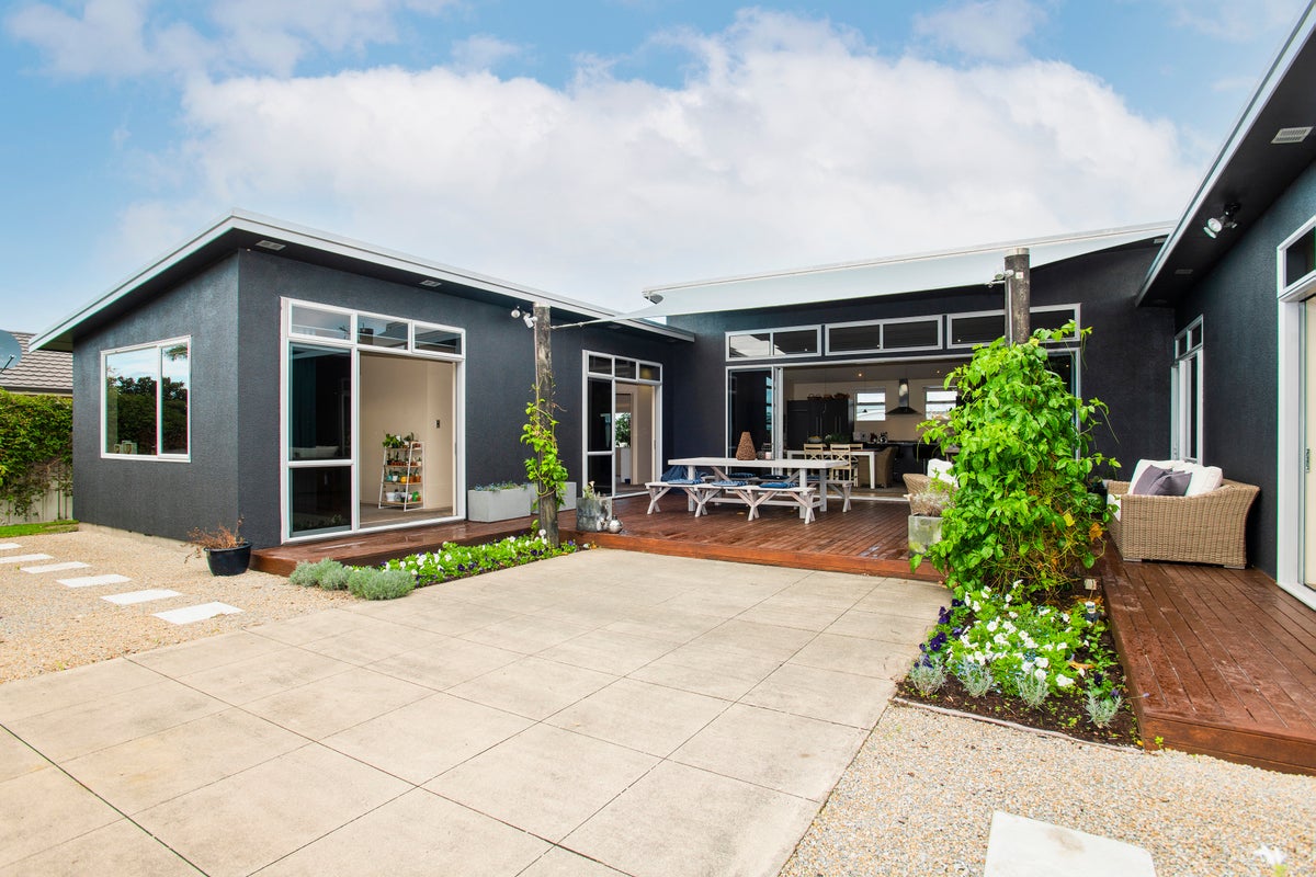 3 Joanne Street, Lytton West, Gisborne - Carousel 2