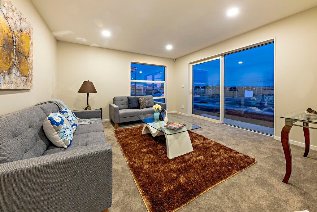 11 Kapia Drive, Takanini, Auckland - Carousel 1