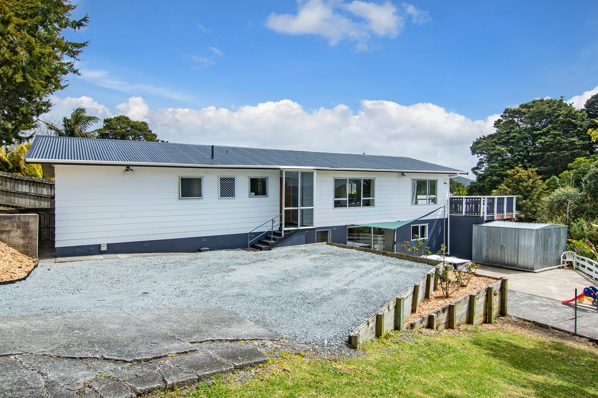 8 Ascot Avenue, Kamo, Whangarei - Carousel 1