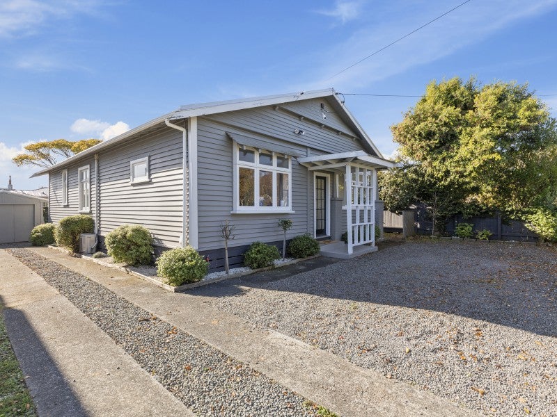 13 Waikare Avenue, Waiwhetu, Lower Hutt - Carousel 1