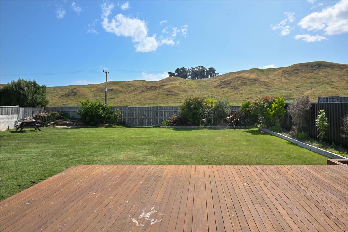 82 Hamilton Drive, Wainui, Gisborne - Carousel 13