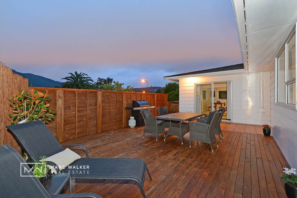 10 Akron Grove, Totara Park, Upper Hutt - Carousel 1