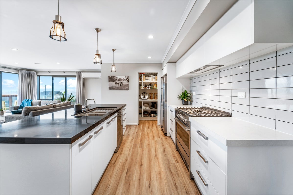 30 Gumdigger Rise, Silverdale, Silverdale - Carousel 2