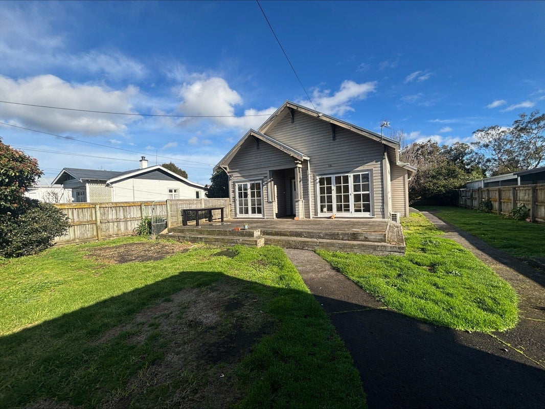 19 Stewart Street, Aramoho, Whanganui - Carousel 2