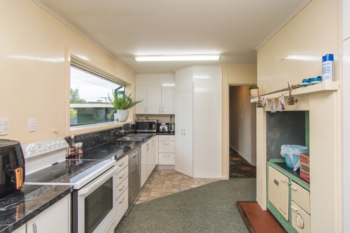 72 John Street North, Temuka - Carousel 2