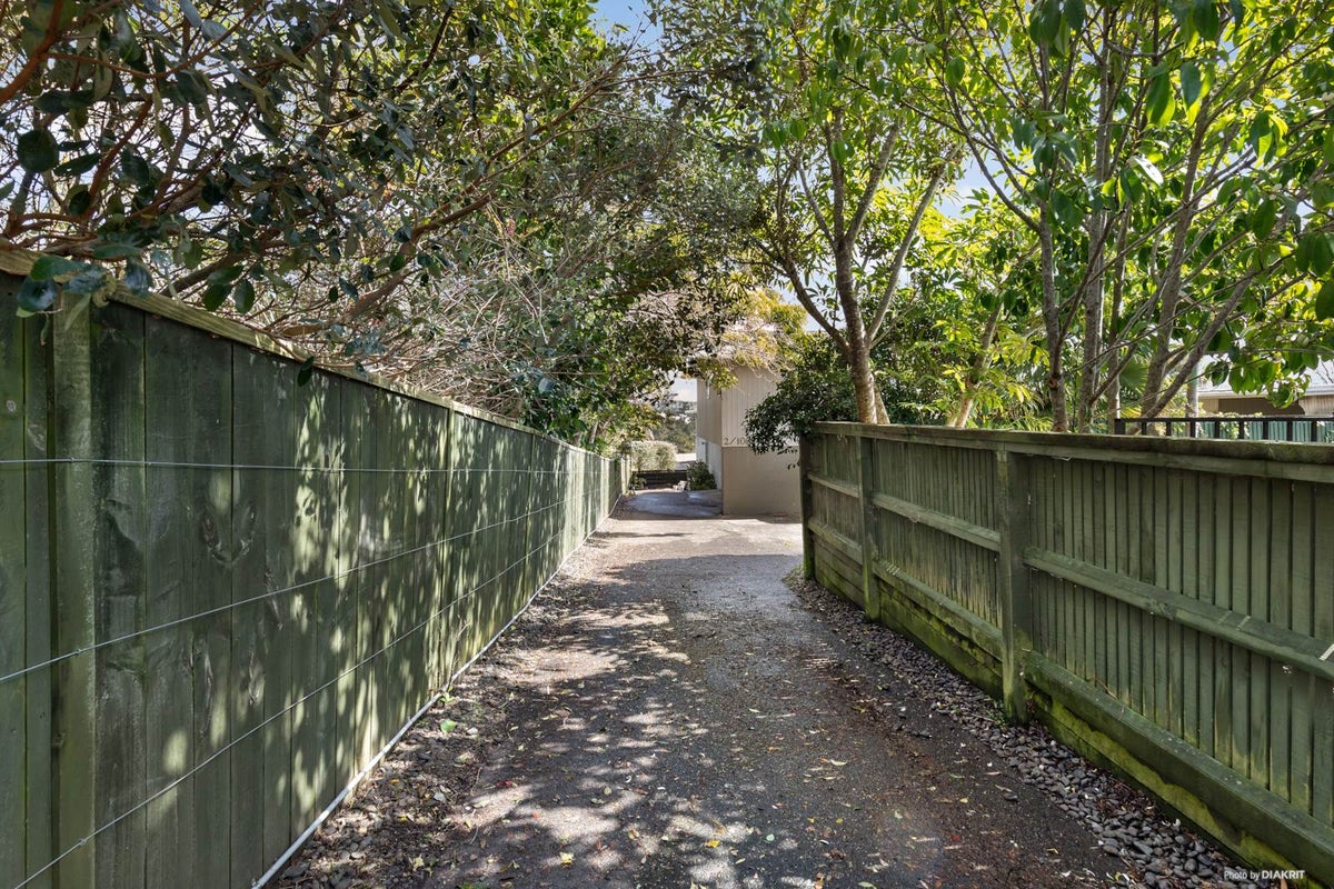 3/100 Aberdeen Road, Campbells Bay, Auckland - Carousel 2