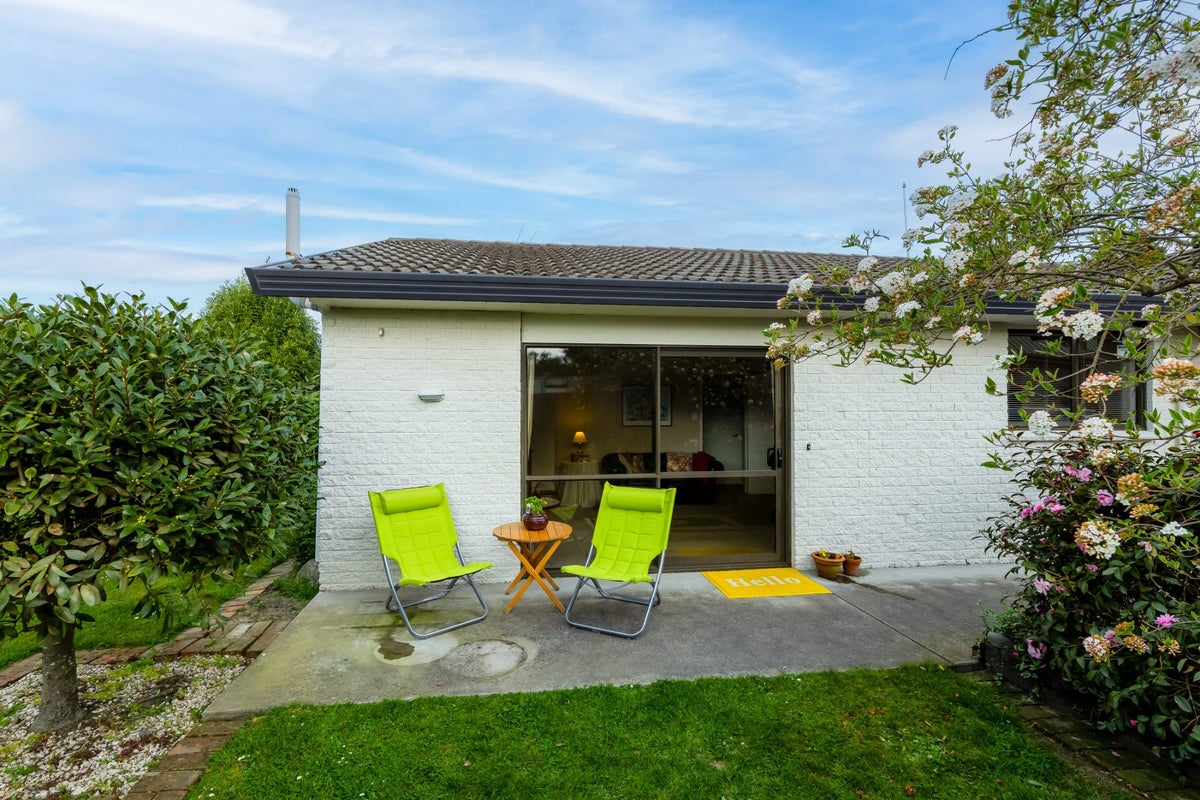 2/472 Avonhead Road, Avonhead, Christchurch - Carousel 2