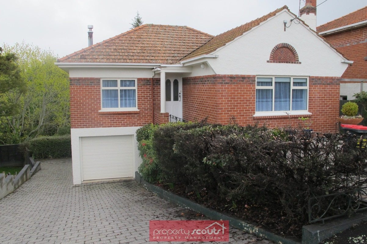 71 Preston Crescent, Belleknowes, Dunedin - Carousel 1