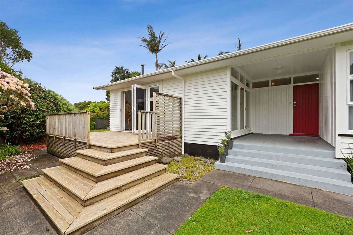 28 Budleigh Street, Frankleigh Park, New Plymouth - Carousel 20