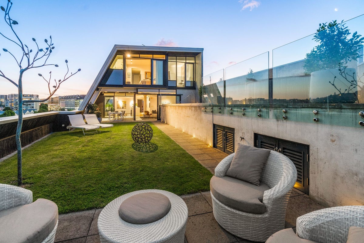 18A Railway Street, Newmarket, Auckland - Carousel 1