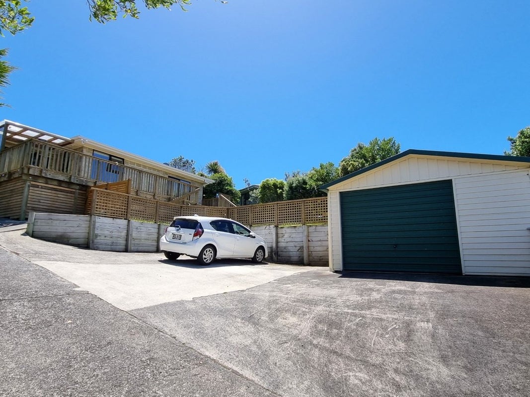 31 Hiwi Crescent, Titahi Bay, Porirua - Carousel 15
