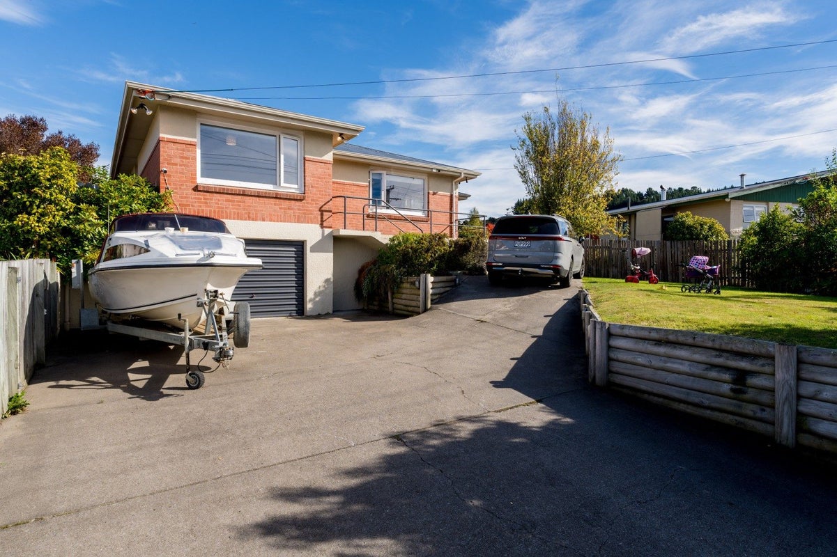 37 Kennedy Road, Fairfield, Dunedin - Carousel 1