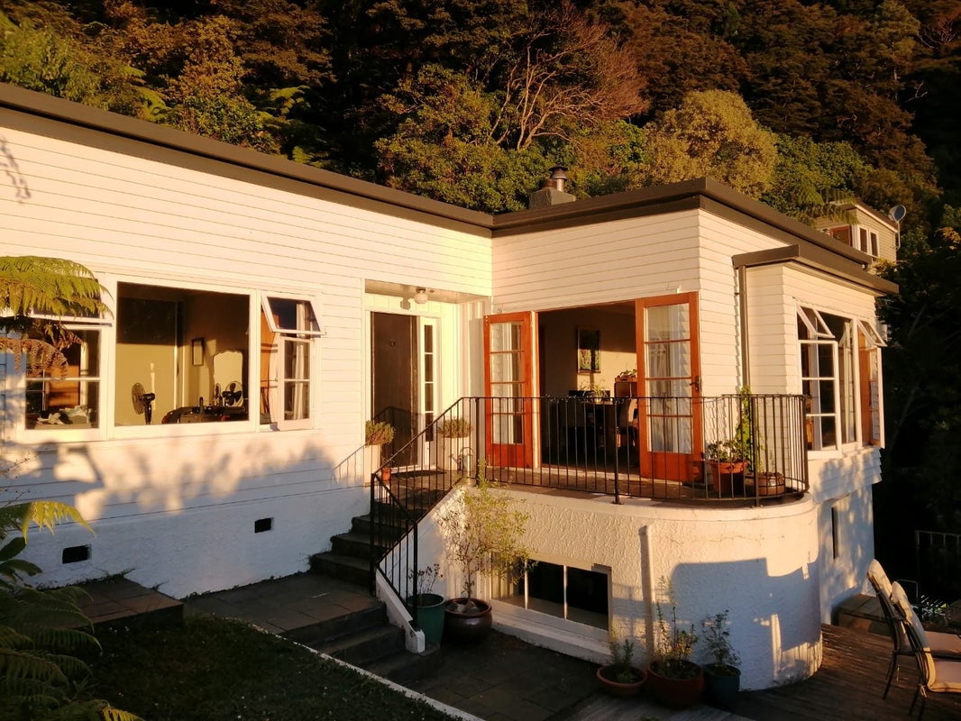 55 Walter Road, Lowry Bay, Lower Hutt - Carousel 1